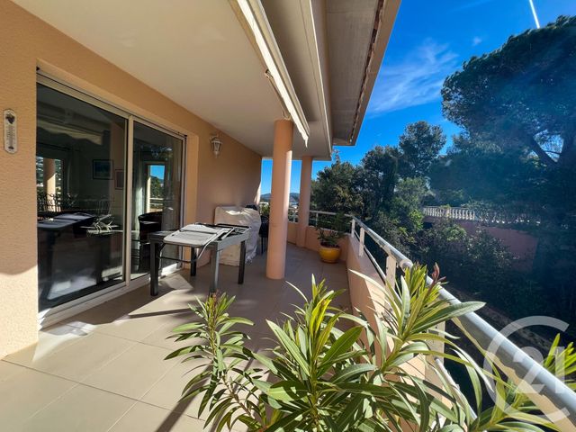 Afficher la photo en grand Appartement à vendre - 4 pièces - 89.0 m2 - CAVALAIRE SUR MER - 83 - PROVENCE-ALPES-COTE-D-AZUR - Century 21 Bianchi Transactions