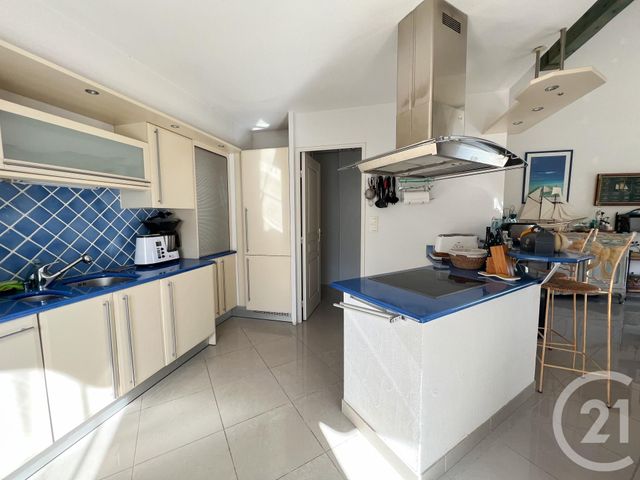 Afficher la photo en grand Appartement à vendre - 4 pièces - 89.0 m2 - CAVALAIRE SUR MER - 83 - PROVENCE-ALPES-COTE-D-AZUR - Century 21 Bianchi Transactions