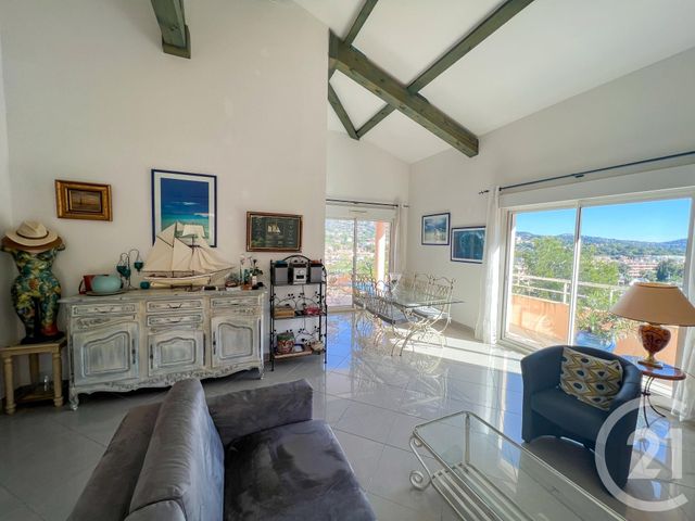 Afficher la photo en grand Appartement à vendre - 4 pièces - 89.0 m2 - CAVALAIRE SUR MER - 83 - PROVENCE-ALPES-COTE-D-AZUR - Century 21 Bianchi Transactions