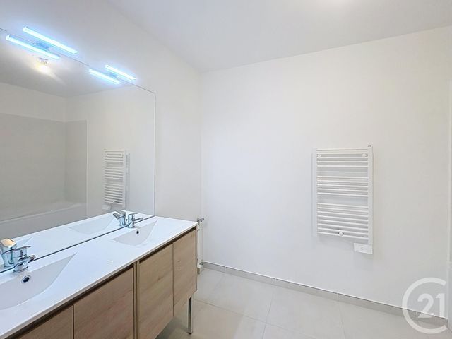 Appartement T4 à vendre - 4 pièces - 87.12 m2 - CAVALAIRE SUR MER - 83 - PROVENCE-ALPES-COTE-D-AZUR - Century 21 Bianchi Transactions