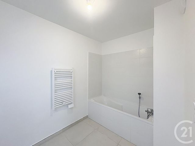 Appartement T4 à vendre - 4 pièces - 87.12 m2 - CAVALAIRE SUR MER - 83 - PROVENCE-ALPES-COTE-D-AZUR - Century 21 Bianchi Transactions