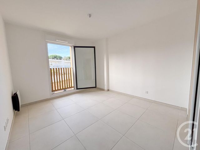 Afficher la photo en grand Appartement à vendre - 4 pièces - 87.12 m2 - CAVALAIRE SUR MER - 83 - PROVENCE-ALPES-COTE-D-AZUR - Century 21 Bianchi Transactions