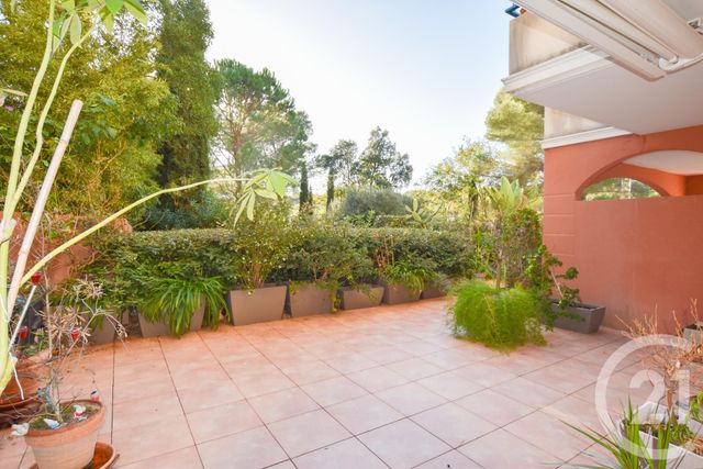 Appartement T3 à vendre - 3 pièces - 79.87 m2 - CAVALAIRE SUR MER - 83 - PROVENCE-ALPES-COTE-D-AZUR - Century 21 Bianchi Transactions