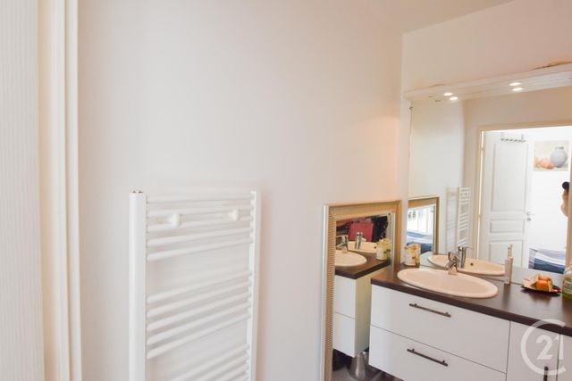 Appartement T3 à vendre - 3 pièces - 79.87 m2 - CAVALAIRE SUR MER - 83 - PROVENCE-ALPES-COTE-D-AZUR - Century 21 Bianchi Transactions