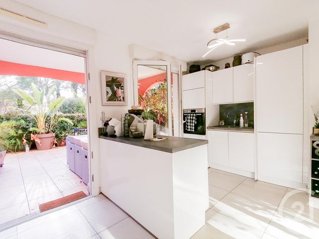 Appartement T3 à vendre - 3 pièces - 79.87 m2 - CAVALAIRE SUR MER - 83 - PROVENCE-ALPES-COTE-D-AZUR - Century 21 Bianchi Transactions