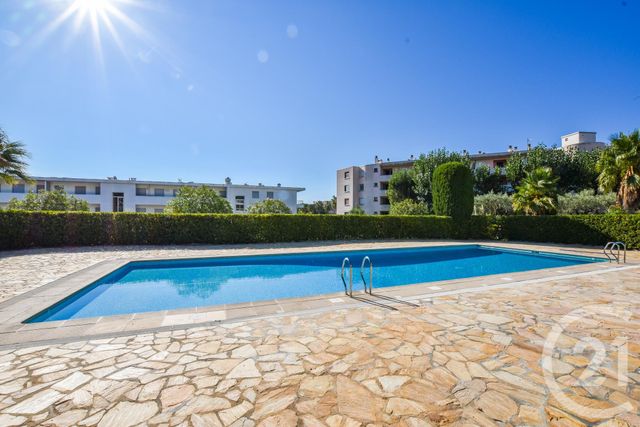 Appartement T3 à vendre - 3 pièces - 70.55 m2 - CAVALAIRE SUR MER - 83 - PROVENCE-ALPES-COTE-D-AZUR - Century 21 Bianchi Transactions
