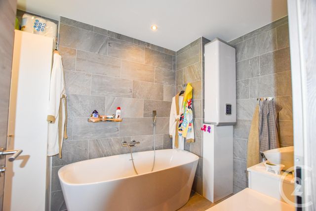 Appartement T3 à vendre - 3 pièces - 70.55 m2 - CAVALAIRE SUR MER - 83 - PROVENCE-ALPES-COTE-D-AZUR - Century 21 Bianchi Transactions