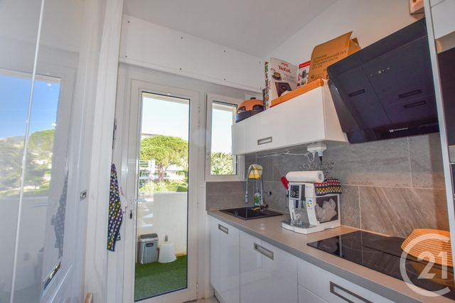 Appartement T3 à vendre - 3 pièces - 70.55 m2 - CAVALAIRE SUR MER - 83 - PROVENCE-ALPES-COTE-D-AZUR - Century 21 Bianchi Transactions
