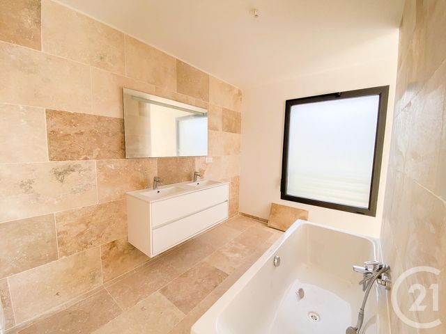 Afficher la photo en grand maison à vendre - 4 pièces - 159.0 m2 - LA CROIX VALMER - 83 - PROVENCE-ALPES-COTE-D-AZUR - Century 21 Bianchi Transactions