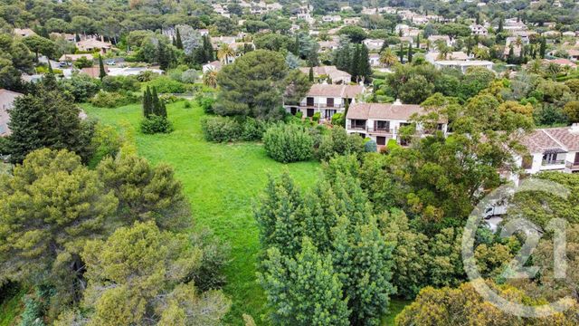 Afficher la photo en grand terrain à vendre - 1200.0 m2 - LA CROIX VALMER - 83 - PROVENCE-ALPES-COTE-D-AZUR - Century 21 Bianchi Transactions