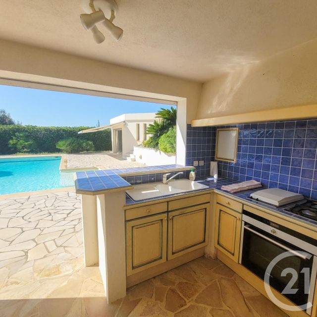 maison à vendre - 6 pièces - 191.0 m2 - CAVALAIRE SUR MER - 83 - PROVENCE-ALPES-COTE-D-AZUR - Century 21 Bianchi Transactions