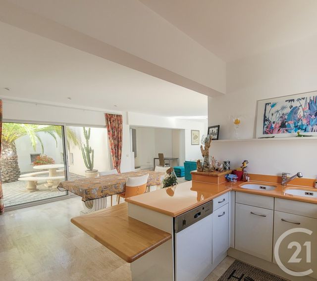 maison à vendre - 6 pièces - 191.0 m2 - CAVALAIRE SUR MER - 83 - PROVENCE-ALPES-COTE-D-AZUR - Century 21 Bianchi Transactions