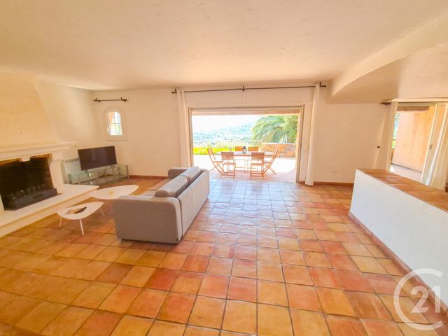 maison à vendre - 6 pièces - 197.38 m2 - CAVALAIRE SUR MER - 83 - PROVENCE-ALPES-COTE-D-AZUR - Century 21 Bianchi Transactions