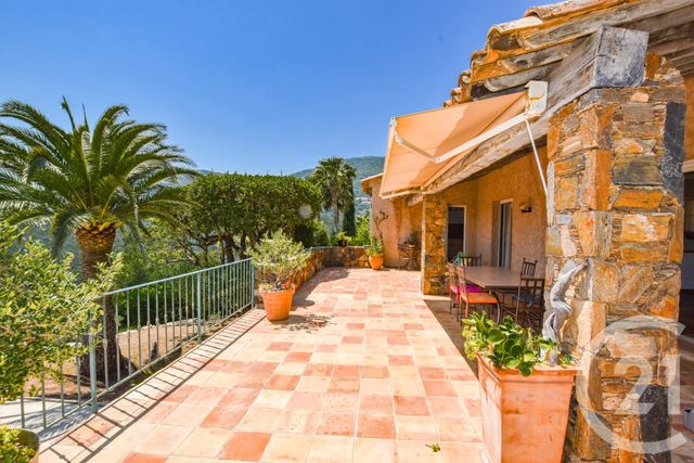 maison à vendre - 6 pièces - 197.38 m2 - CAVALAIRE SUR MER - 83 - PROVENCE-ALPES-COTE-D-AZUR - Century 21 Bianchi Transactions