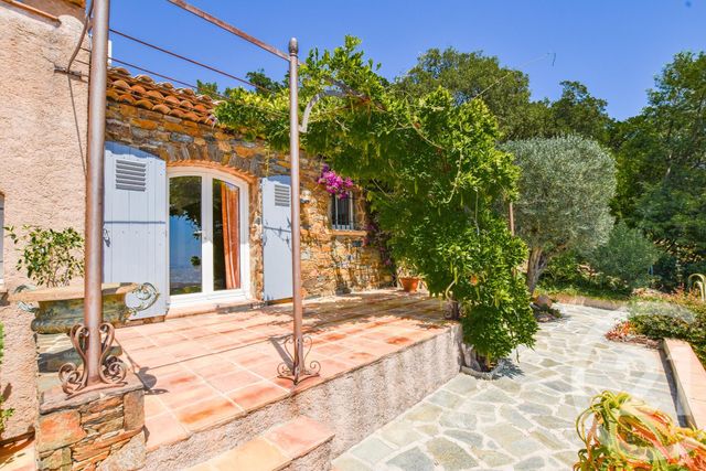 maison à vendre - 6 pièces - 197.38 m2 - CAVALAIRE SUR MER - 83 - PROVENCE-ALPES-COTE-D-AZUR - Century 21 Bianchi Transactions