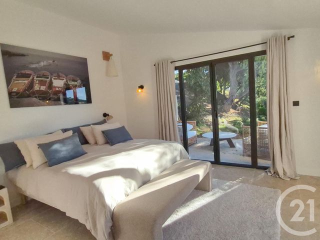 maison à vendre - 6 pièces - 210.0 m2 - CAVALAIRE SUR MER - 83 - PROVENCE-ALPES-COTE-D-AZUR - Century 21 Bianchi Transactions
