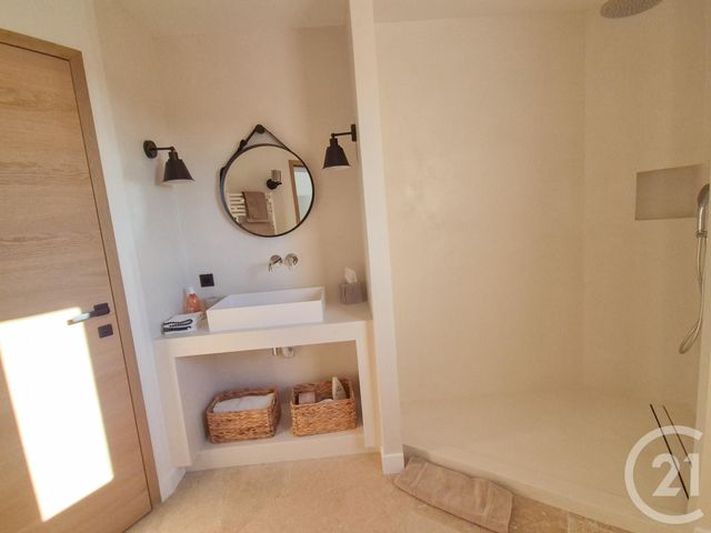 maison à vendre - 6 pièces - 210.0 m2 - CAVALAIRE SUR MER - 83 - PROVENCE-ALPES-COTE-D-AZUR - Century 21 Bianchi Transactions