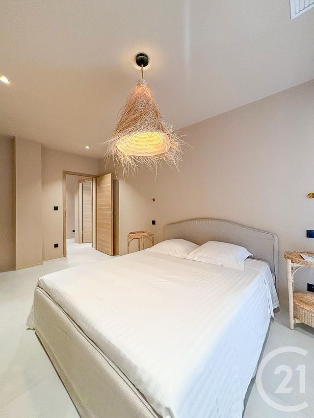 Afficher la photo en grand Appartement F3 à vendre - 3 pièces - 97.18 m2 - CAVALAIRE SUR MER - 83 - PROVENCE-ALPES-COTE-D-AZUR - Century 21 Bianchi Transactions