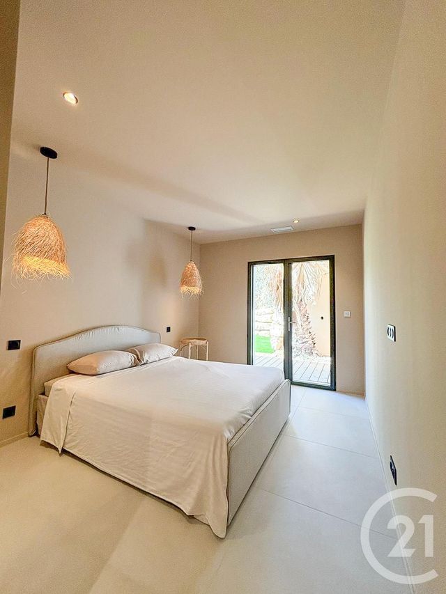 Afficher la photo en grand Appartement F3 à vendre - 3 pièces - 97.18 m2 - CAVALAIRE SUR MER - 83 - PROVENCE-ALPES-COTE-D-AZUR - Century 21 Bianchi Transactions