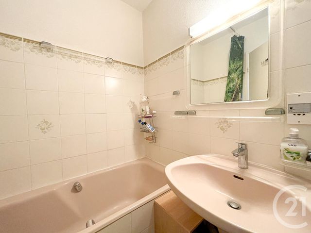 Appartement Studio à vendre - 1 pièce - 22.52 m2 - CAVALAIRE SUR MER - 83 - PROVENCE-ALPES-COTE-D-AZUR - Century 21 Bianchi Transactions