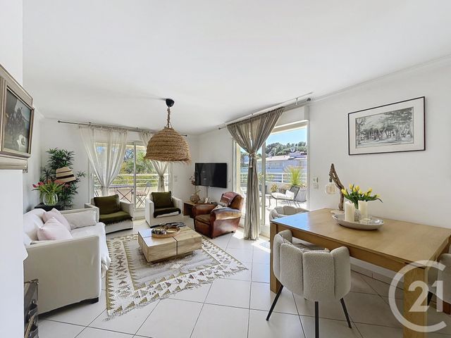 Appartement T4 à vendre - 4 pièces - 81.72 m2 - CAVALAIRE SUR MER - 83 - PROVENCE-ALPES-COTE-D-AZUR - Century 21 Bianchi Transactions