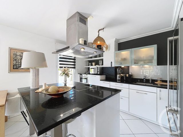 Appartement T4 à vendre - 4 pièces - 81.72 m2 - CAVALAIRE SUR MER - 83 - PROVENCE-ALPES-COTE-D-AZUR - Century 21 Bianchi Transactions