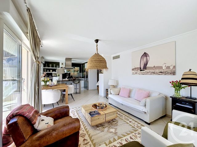 Appartement T4 à vendre - 4 pièces - 81.72 m2 - CAVALAIRE SUR MER - 83 - PROVENCE-ALPES-COTE-D-AZUR - Century 21 Bianchi Transactions