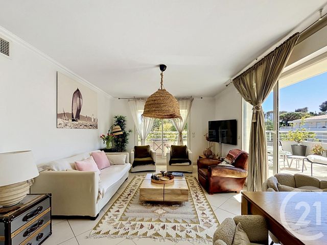 Appartement T4 à vendre - 4 pièces - 81.72 m2 - CAVALAIRE SUR MER - 83 - PROVENCE-ALPES-COTE-D-AZUR - Century 21 Bianchi Transactions