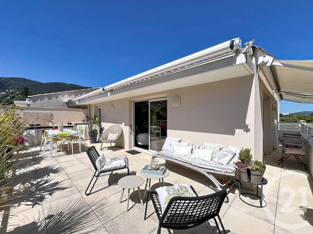 Appartement T4 à vendre - 4 pièces - 81.72 m2 - CAVALAIRE SUR MER - 83 - PROVENCE-ALPES-COTE-D-AZUR - Century 21 Bianchi Transactions