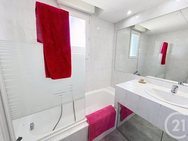 Appartement T4 à vendre - 4 pièces - 81.72 m2 - CAVALAIRE SUR MER - 83 - PROVENCE-ALPES-COTE-D-AZUR - Century 21 Bianchi Transactions