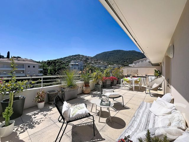 Appartement T4 à vendre - 4 pièces - 81.72 m2 - CAVALAIRE SUR MER - 83 - PROVENCE-ALPES-COTE-D-AZUR - Century 21 Bianchi Transactions