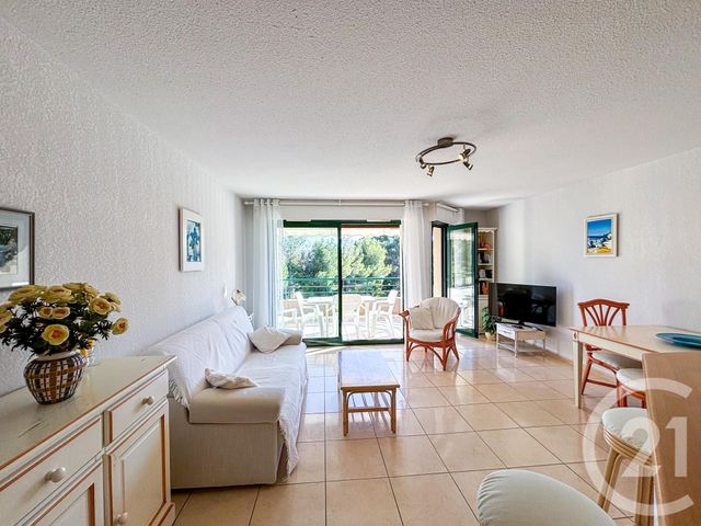 Appartement F3 à vendre - 3 pièces - 57.35 m2 - CAVALAIRE SUR MER - 83 - PROVENCE-ALPES-COTE-D-AZUR - Century 21 Bianchi Transactions