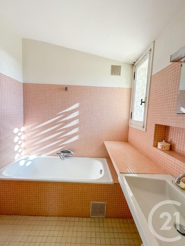 Afficher la photo en grand maison à vendre - 5 pièces - 180.0 m2 - CAVALAIRE SUR MER - 83 - PROVENCE-ALPES-COTE-D-AZUR - Century 21 Bianchi Transactions