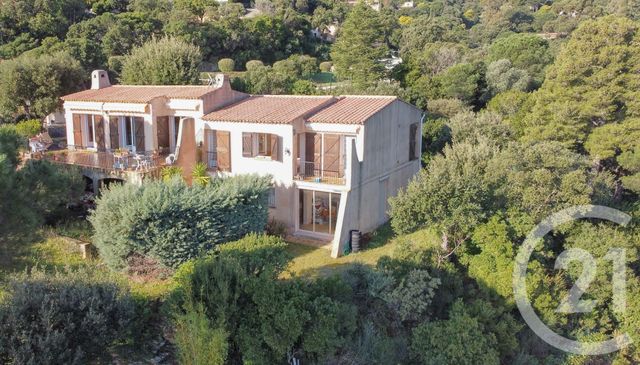 Afficher la photo en grand maison à vendre - 6 pièces - 140.0 m2 - CAVALAIRE SUR MER - 83 - PROVENCE-ALPES-COTE-D-AZUR - Century 21 Bianchi Transactions