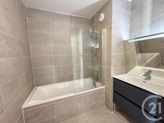 Appartement T4 à vendre - 4 pièces - 88.4 m2 - CAVALAIRE SUR MER - 83 - PROVENCE-ALPES-COTE-D-AZUR - Century 21 Bianchi Transactions