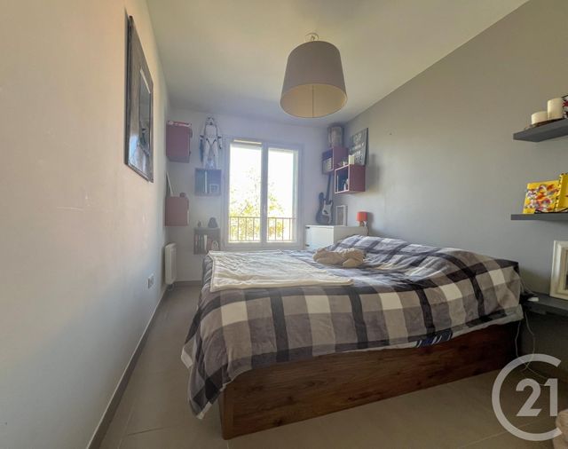 Afficher la photo en grand Appartement T3 à vendre - 3 pièces - 61.1 m2 - LA CROIX VALMER - 83 - PROVENCE-ALPES-COTE-D-AZUR - Century 21 Bianchi Transactions