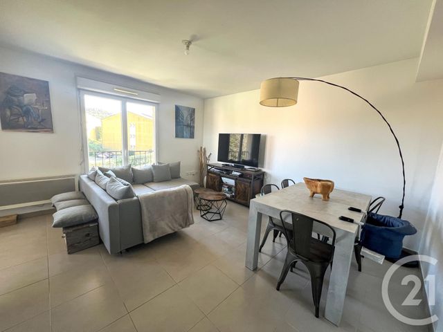 Afficher la photo en grand Appartement T3 à vendre - 3 pièces - 61.1 m2 - LA CROIX VALMER - 83 - PROVENCE-ALPES-COTE-D-AZUR - Century 21 Bianchi Transactions