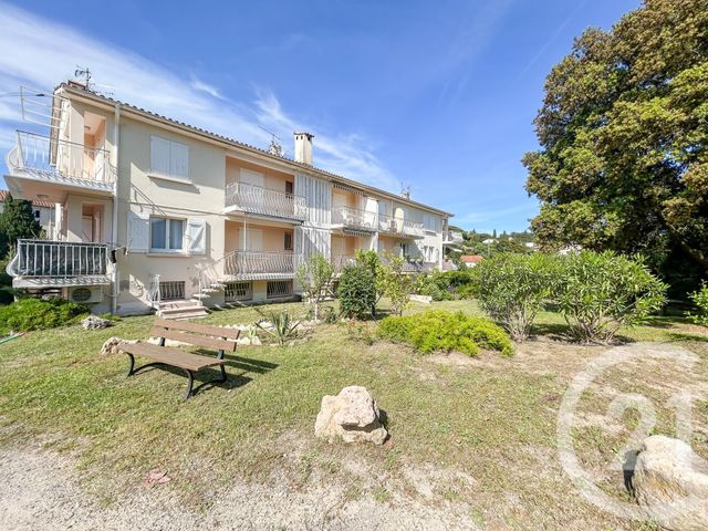 Afficher la photo en grand Appartement F3 à vendre - 3 pièces - 41.0 m2 - CAVALAIRE SUR MER - 83 - PROVENCE-ALPES-COTE-D-AZUR - Century 21 Bianchi Transactions