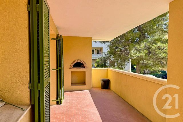 Appartement T3 à vendre - 3 pièces - 60.83 m2 - CAVALAIRE SUR MER - 83 - PROVENCE-ALPES-COTE-D-AZUR - Century 21 Bianchi Transactions