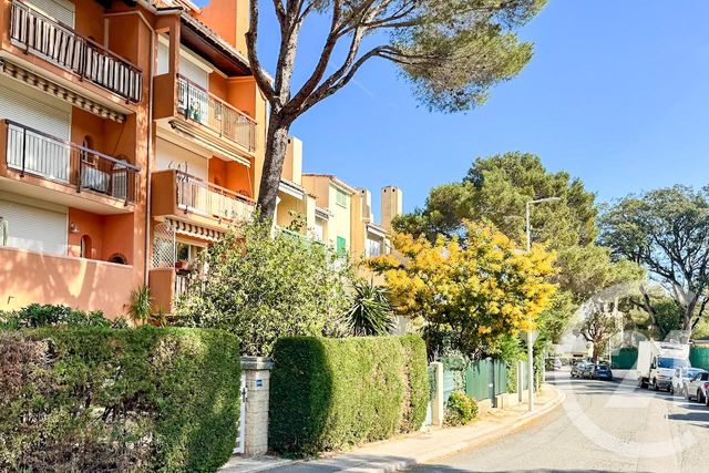 Appartement T3 à vendre - 3 pièces - 60.83 m2 - CAVALAIRE SUR MER - 83 - PROVENCE-ALPES-COTE-D-AZUR - Century 21 Bianchi Transactions