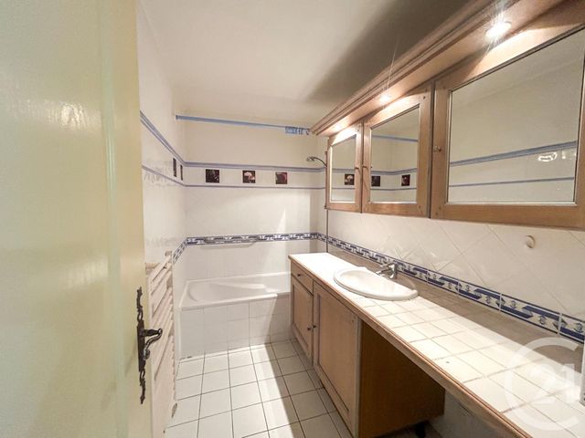 Appartement T4 à vendre - 4 pièces - 54.31 m2 - CAVALAIRE SUR MER - 83 - PROVENCE-ALPES-COTE-D-AZUR - Century 21 Bianchi Transactions