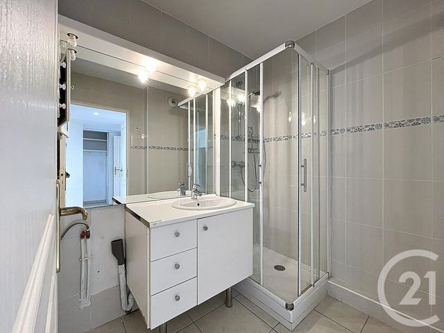 Appartement T3 à vendre - 3 pièces - 64.15 m2 - CAVALAIRE SUR MER - 83 - PROVENCE-ALPES-COTE-D-AZUR - Century 21 Bianchi Transactions