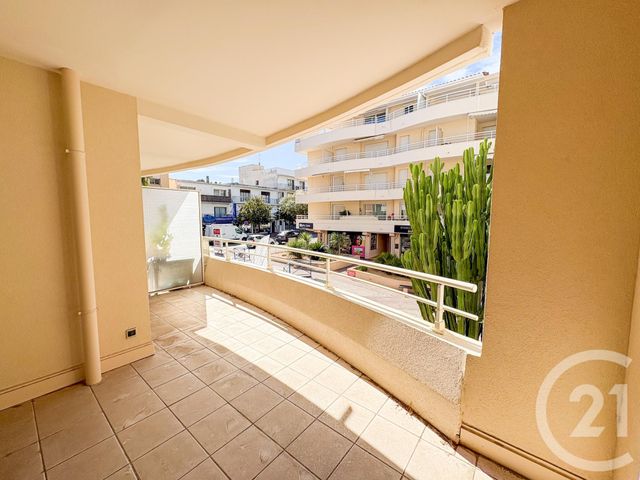 Appartement T3 à vendre - 3 pièces - 68.4 m2 - CAVALAIRE SUR MER - 83 - PROVENCE-ALPES-COTE-D-AZUR - Century 21 Bianchi Transactions