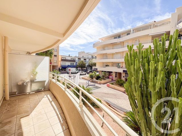 Appartement T3 à vendre - 3 pièces - 68.4 m2 - CAVALAIRE SUR MER - 83 - PROVENCE-ALPES-COTE-D-AZUR - Century 21 Bianchi Transactions