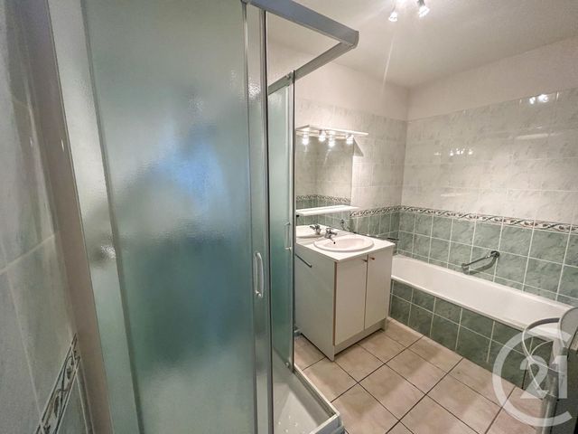 Appartement T3 à vendre - 3 pièces - 68.4 m2 - CAVALAIRE SUR MER - 83 - PROVENCE-ALPES-COTE-D-AZUR - Century 21 Bianchi Transactions