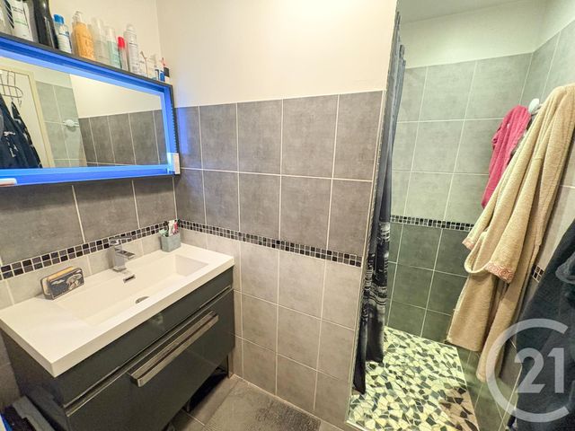 Appartement T4 à vendre - 4 pièces - 84.1 m2 - CAVALAIRE SUR MER - 83 - PROVENCE-ALPES-COTE-D-AZUR - Century 21 Bianchi Transactions