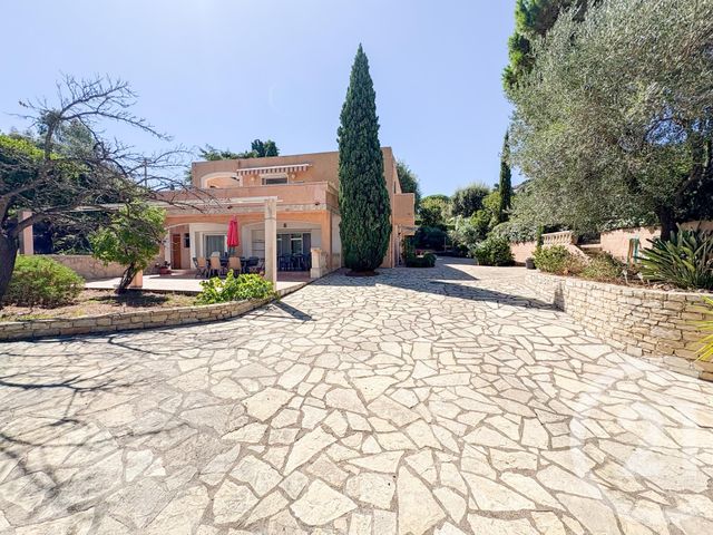 Afficher la photo en grand maison à vendre - 7 pièces - 205.28 m2 - CAVALAIRE SUR MER - 83 - PROVENCE-ALPES-COTE-D-AZUR - Century 21 Bianchi Transactions