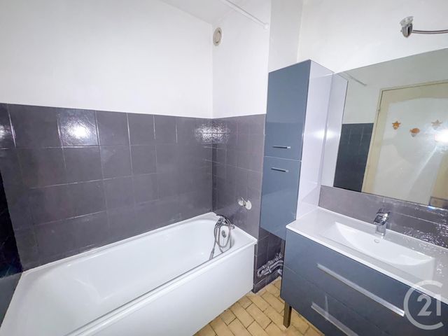 Appartement T3 à vendre - 3 pièces - 64.08 m2 - CAVALAIRE SUR MER - 83 - PROVENCE-ALPES-COTE-D-AZUR - Century 21 Bianchi Transactions