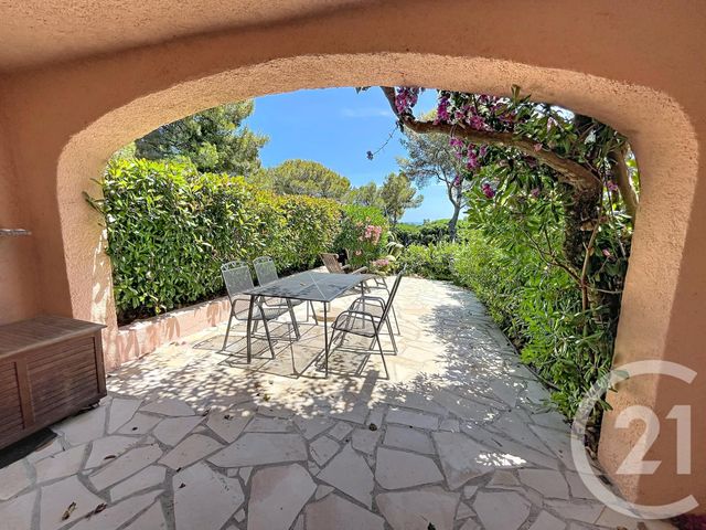 maison à vendre - 3 pièces - 63.35 m2 - CAVALAIRE SUR MER - 83 - PROVENCE-ALPES-COTE-D-AZUR - Century 21 Bianchi Transactions