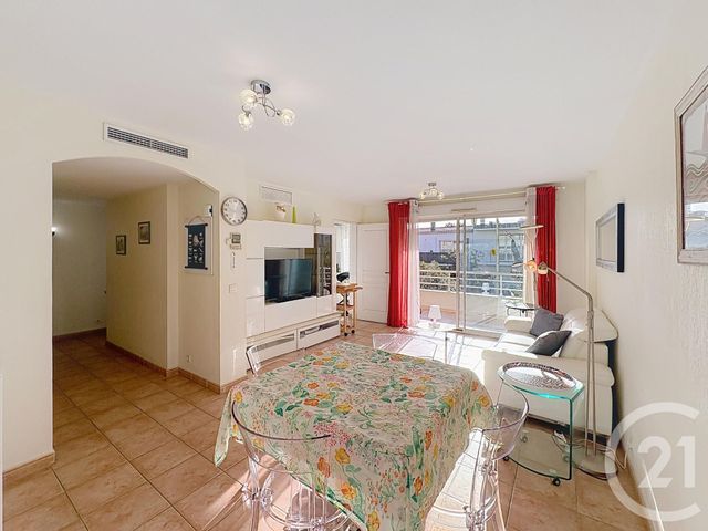 Appartement T3 à vendre - 3 pièces - 61.44 m2 - CAVALAIRE SUR MER - 83 - PROVENCE-ALPES-COTE-D-AZUR - Century 21 Bianchi Transactions
